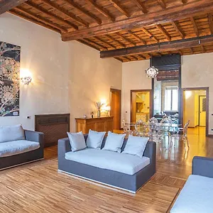 Piazza Venezia Charming With View Apartment